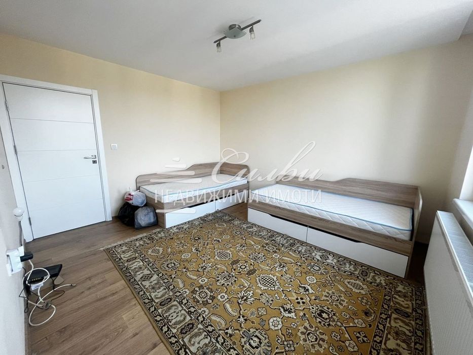 Тристаен ТУХЛЕН апартамент - кв. Център!