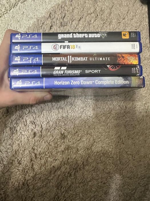 Playstation4 в идеальном состоянии