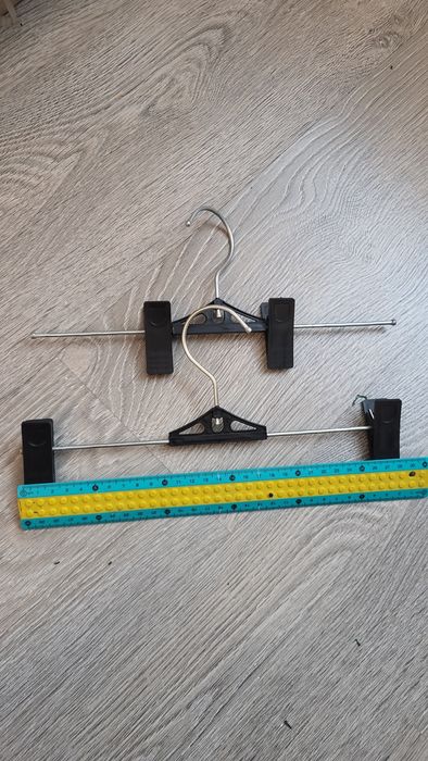 Вешалки с прищепкой для брюк, белья бу