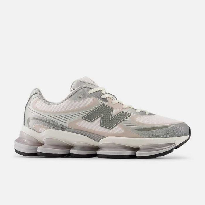 noile modele NEW BALANCE ! La 2 perechi , primiti o jacheta CADOU !