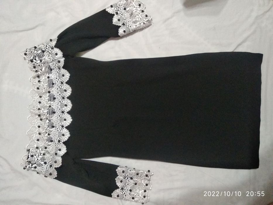 Коктейльные платья все в отличном состоянии каждое 100 тысяч