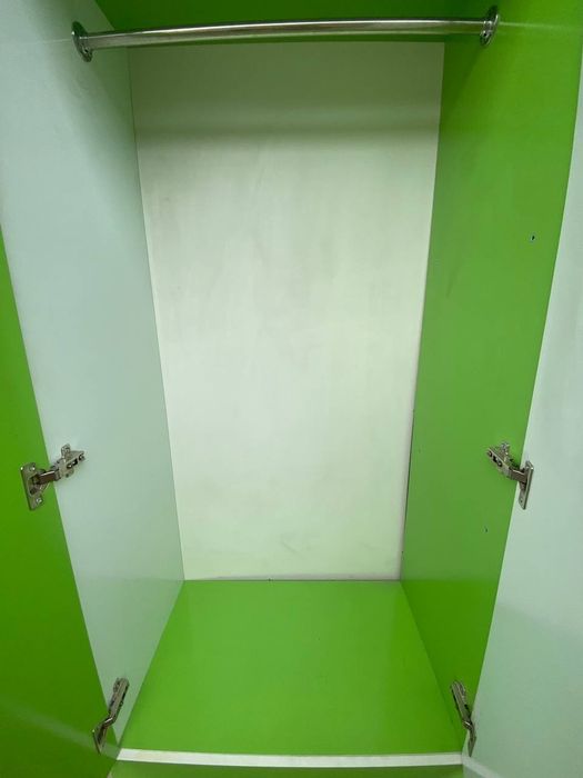 Detskiy mebel sotiladi