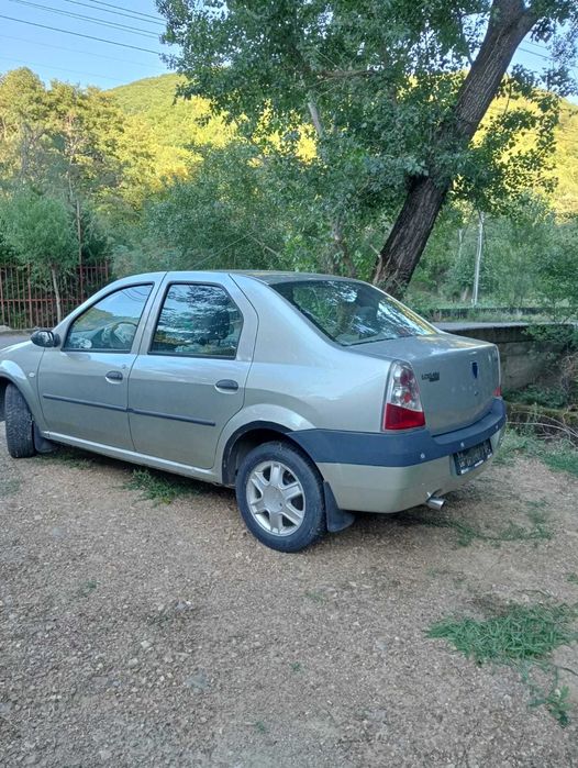 Dezmembrez Dacia Logan 1.4