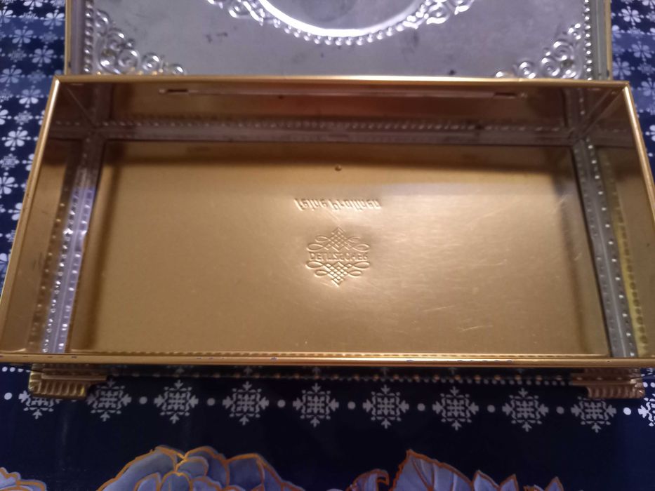 Продам шкатулку под украшение