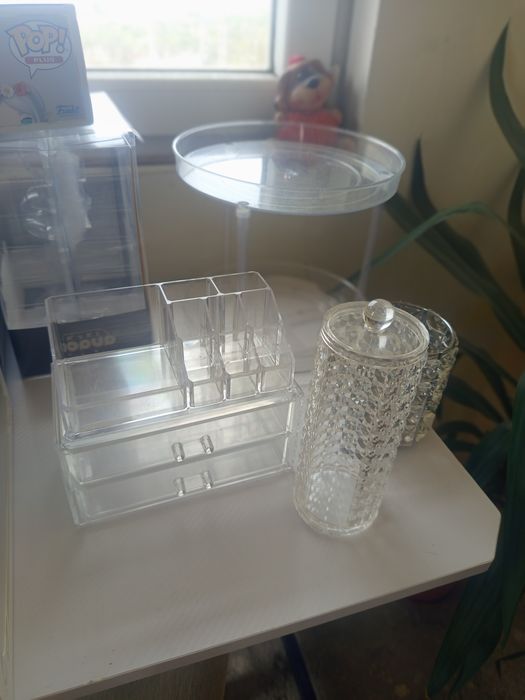 Органайзер за козметика