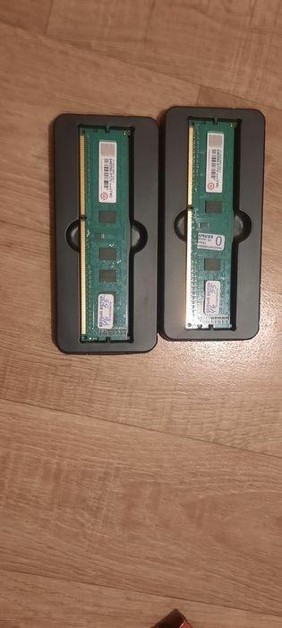 Опиративные  карты DDR3 две штуки