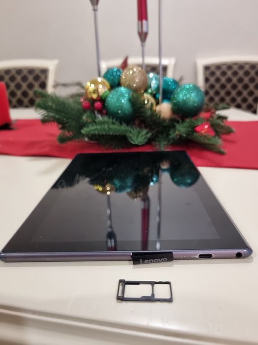 Продам планшет Lenovo tab4 10