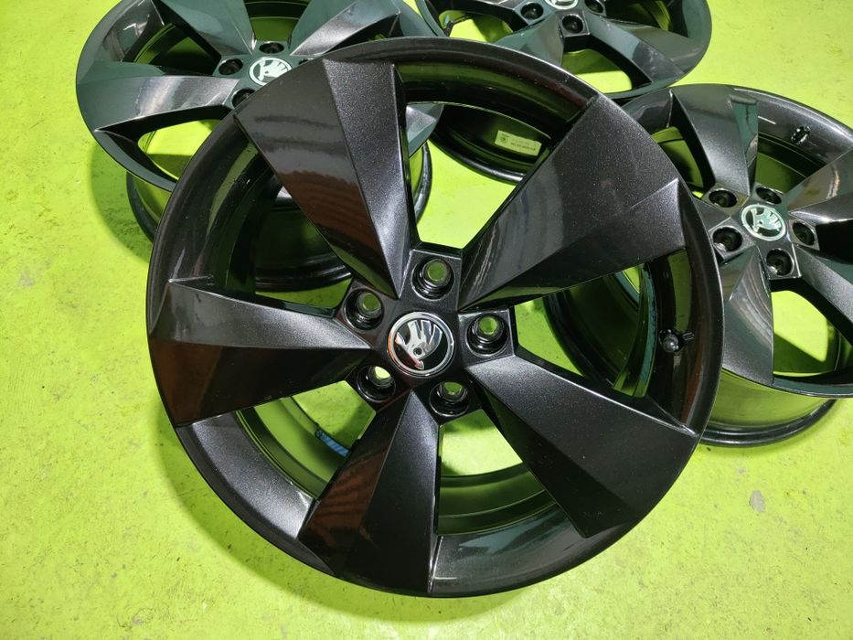 17 5x112 Skoda лети джанти 5х112 шкода