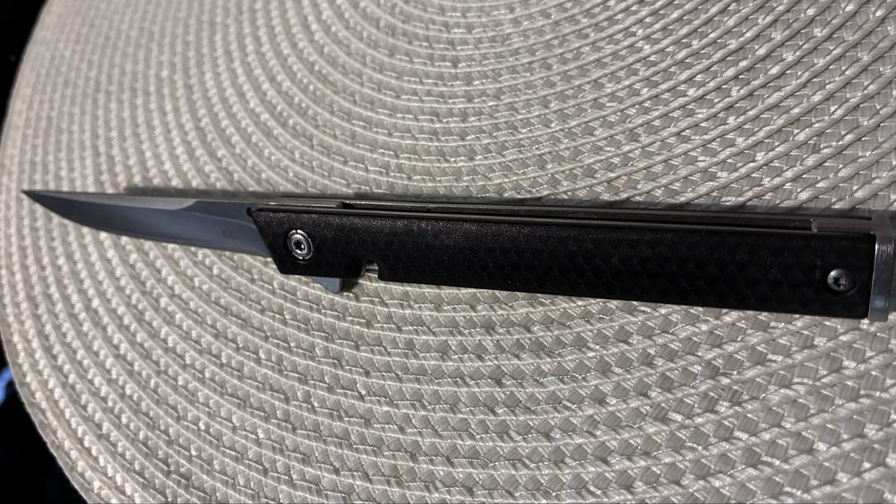 Cutit / Briceag.     M 390