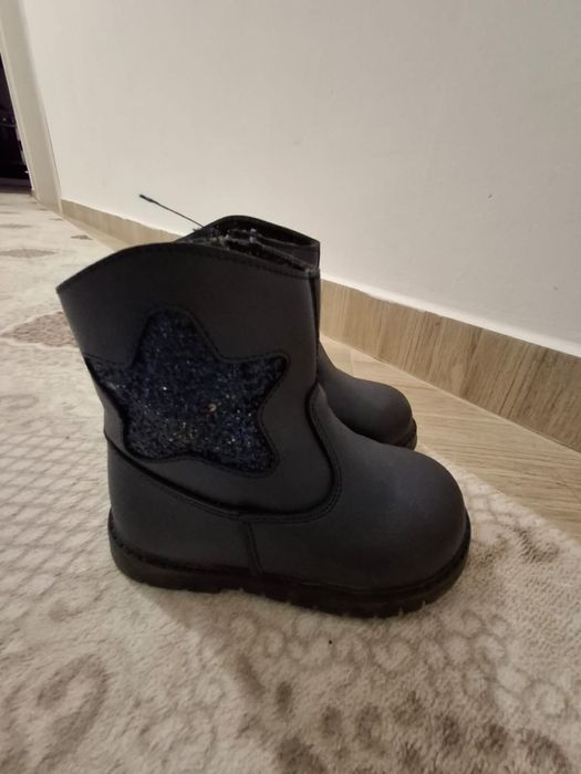 Обувки боти за момиче