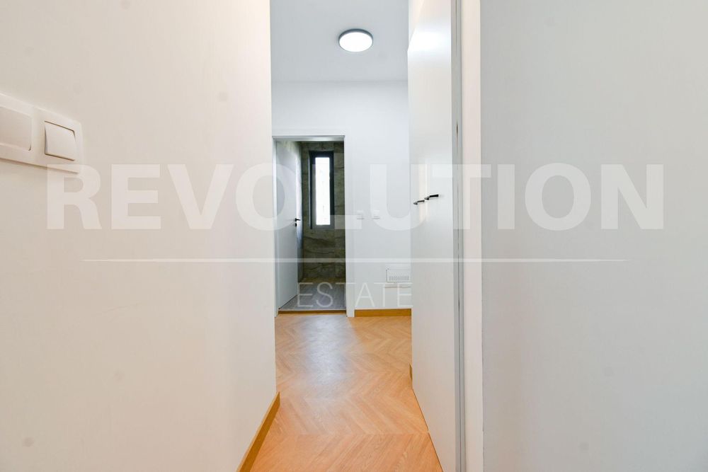 Продава се Тристаен апартамент в София, Овча купел - 121 кв.м за 1536 €/кв.м - Снимка #11