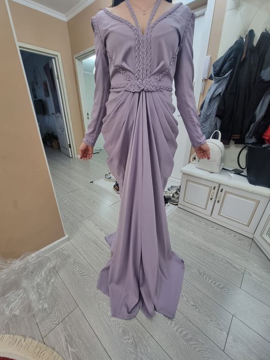 Продаю платье , одевала всего 1 раз