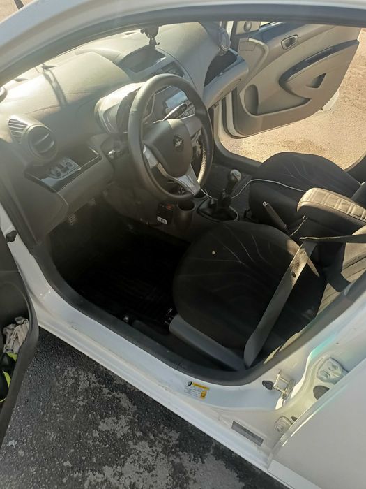 SPARK 7500  в хорошем состоянии не битая