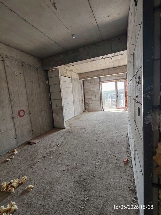 Chirchiq shahrida keng va qulay 1 xonali studiya kvartira sotiladi