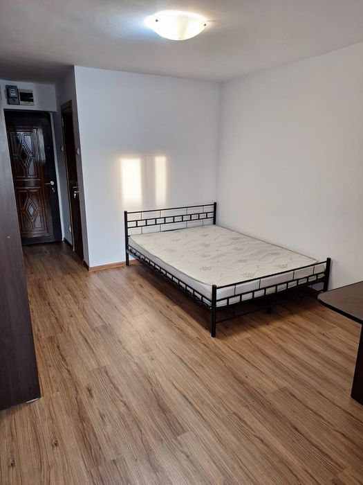 Închiriez garsonieră Nicolina