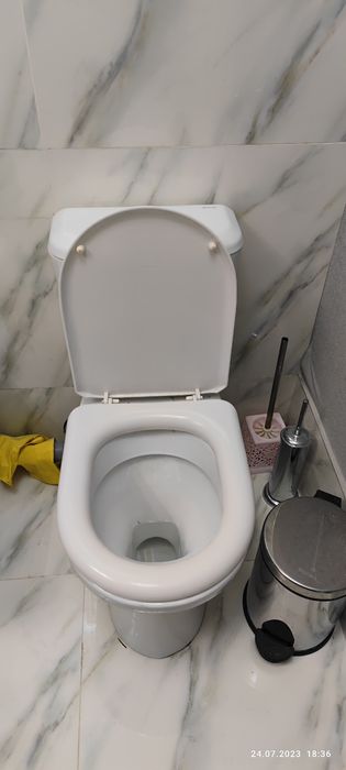 Унитаз продаётся