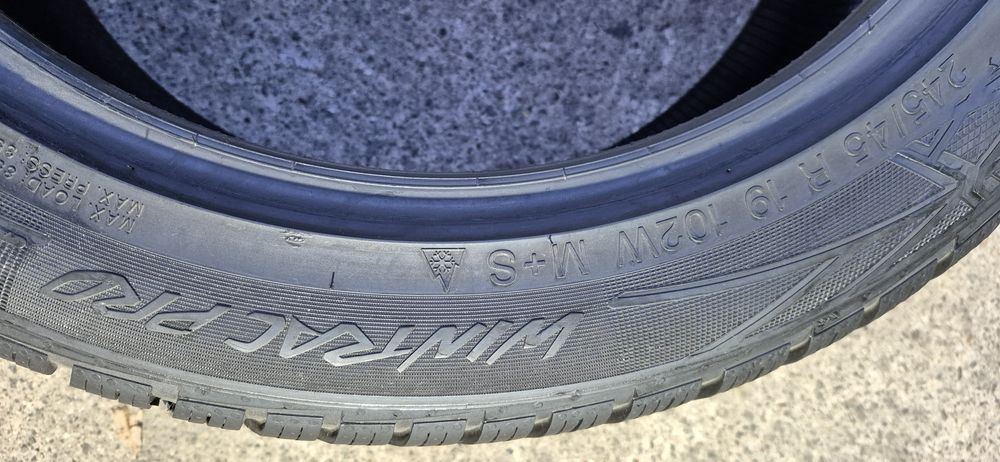 4 anvelope iarna Vredestein,fata 245/45/19,spate 275/40/19.Pret/bucata