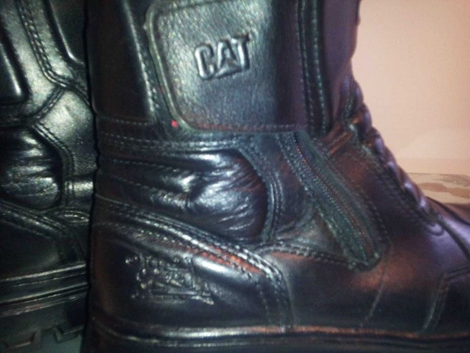 Ghete sport sau motocicleta