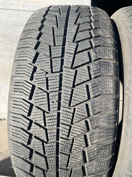2 бр. зимни гуми 215/50/17 Gislaved 6/7 mm DOT 2620