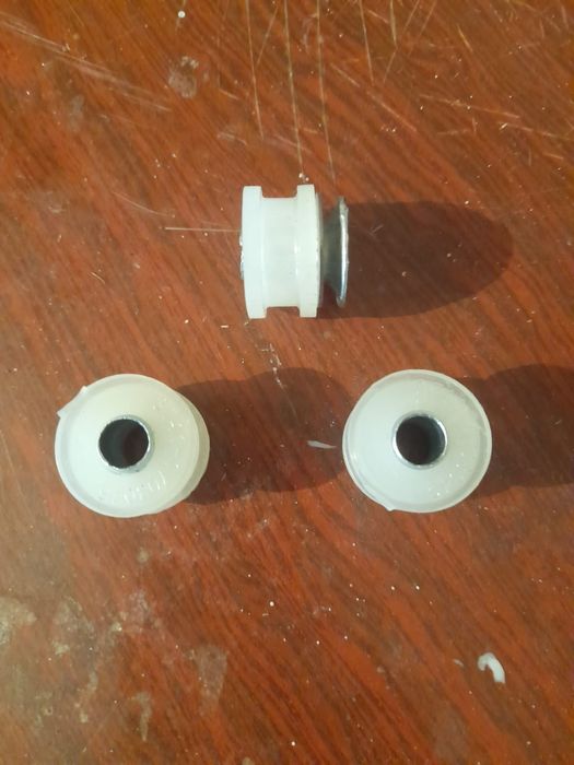 значок уаз продам