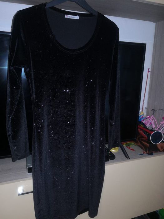 Rochie de ocazie mărimea L in stare foarte buna