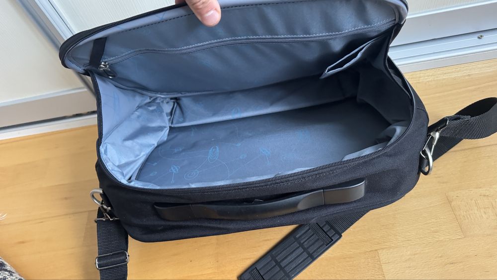 Geanta noua Samsonite bagaj  mână avion wizz air ryanair laptop 40 25