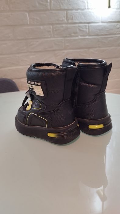Зимние сапожки для мальчика