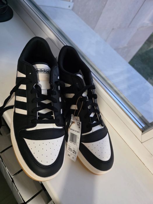 Кроссовки Adidas Адидас