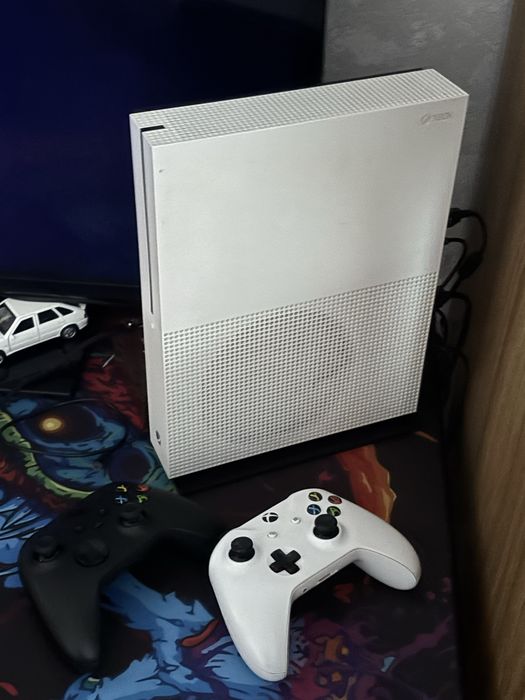 Продам Xbox one s