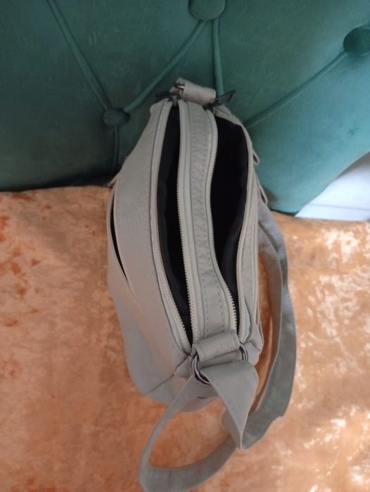 Продам женскую сумку