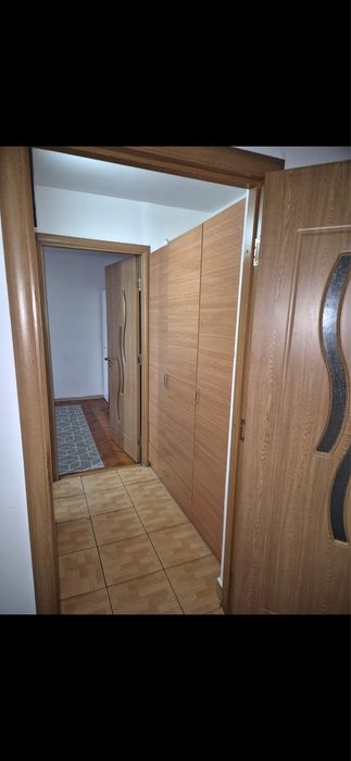 Inchiriez apartament pe malul timisului lângă OMV