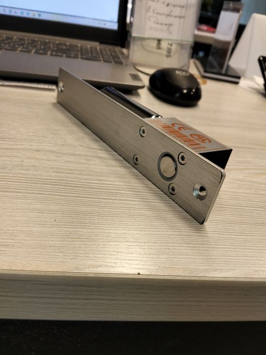 Замок   " Болт "