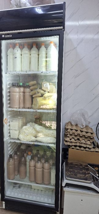 Холодильник витринный Холодильник