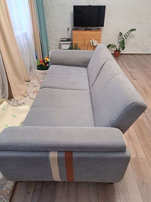 Продам два дивана