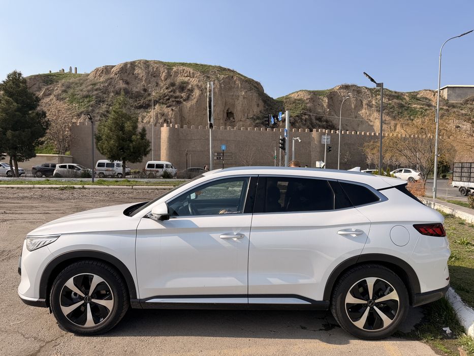 BYD Song Plus DM-i 2 позиция