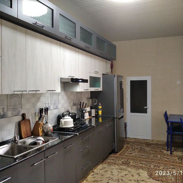 Ховли сотилады...