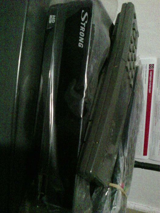 продавам телевизор филипс с тунер стронг