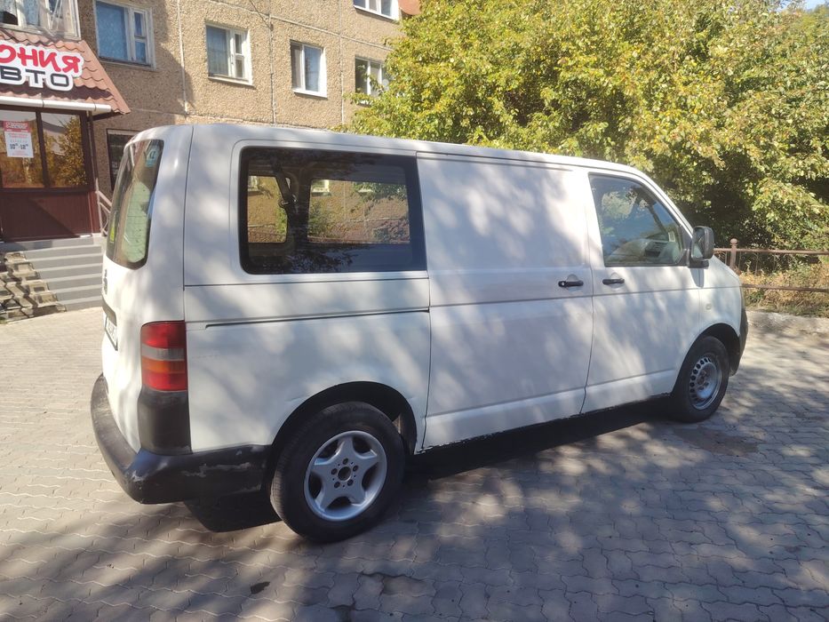 Продам фольтсванген транспортёр т5 2006 года 2 объём