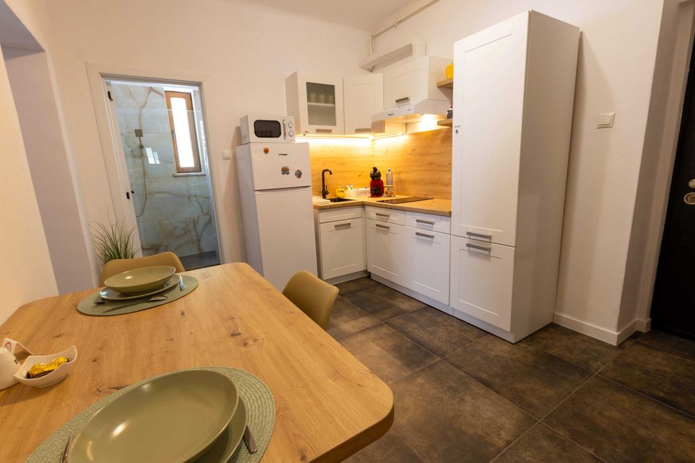 Apartamente NOI in regim hotelier, centru, gara, self check-in, factura