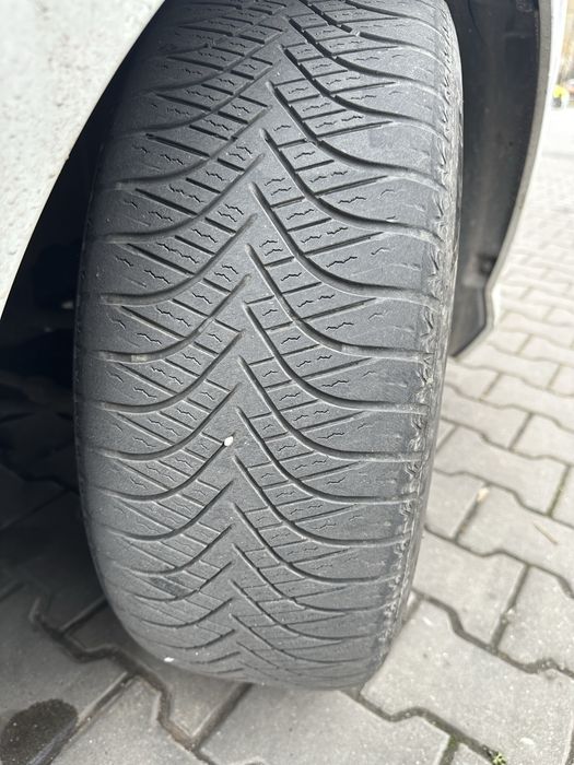 215/55/R17 :2 anvelope all season 2023