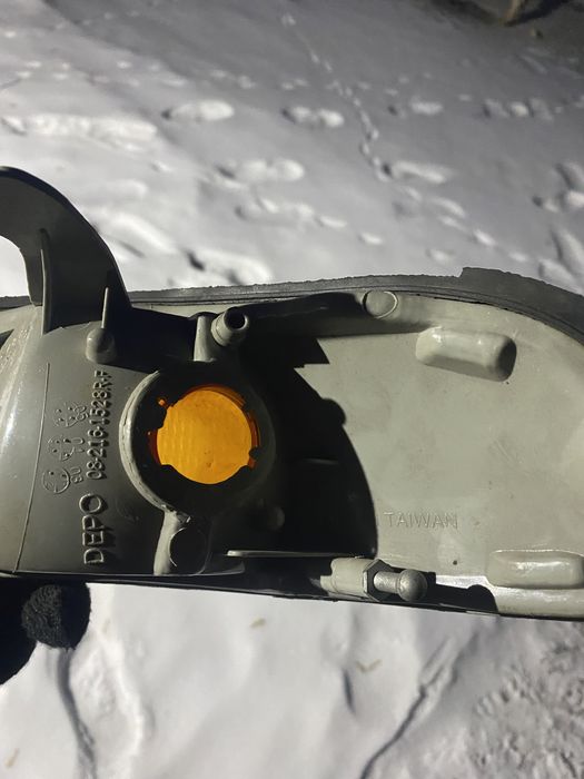 Поворотник на мазду