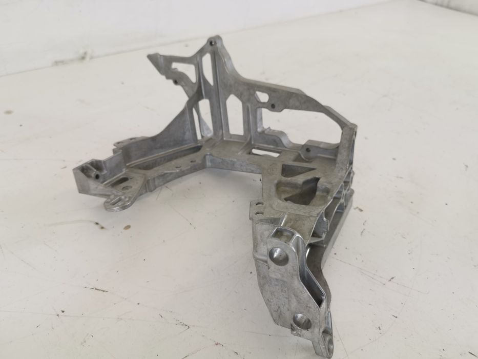 Ляв преден фар Държач / Лев преден фар Държач Mercedes-Benz C-Class W2