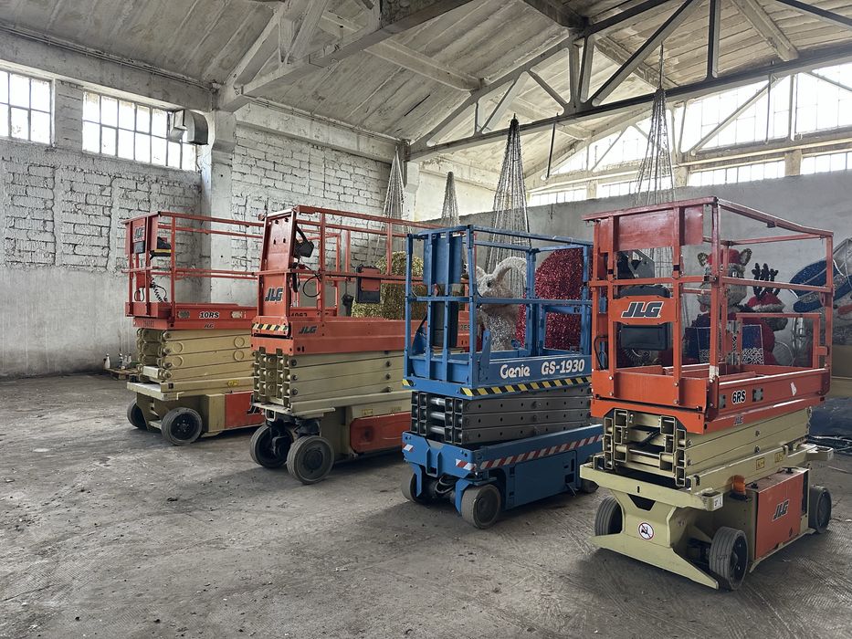 Închiriez Nacela tip Foarfeca