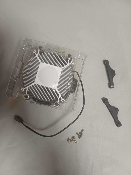 Cooler procesor AMD original Wraith Stealth – AM4