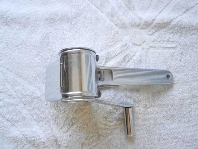 Ренде за твърди сирена WMF