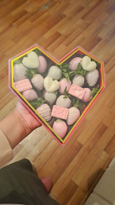 Клубника в шоколаде.