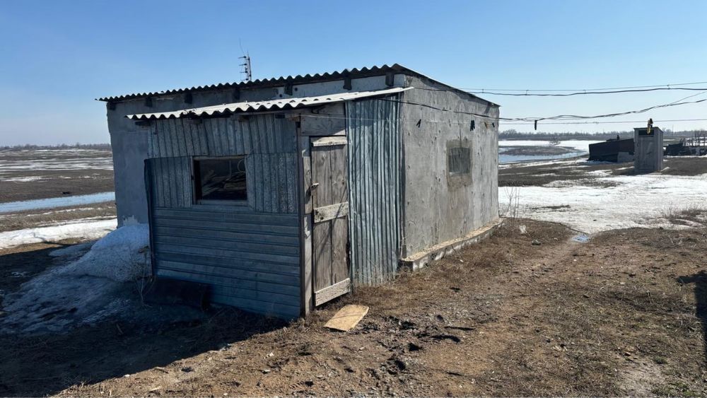 Продам КХ от города 100 км. Торг есть 35 млн