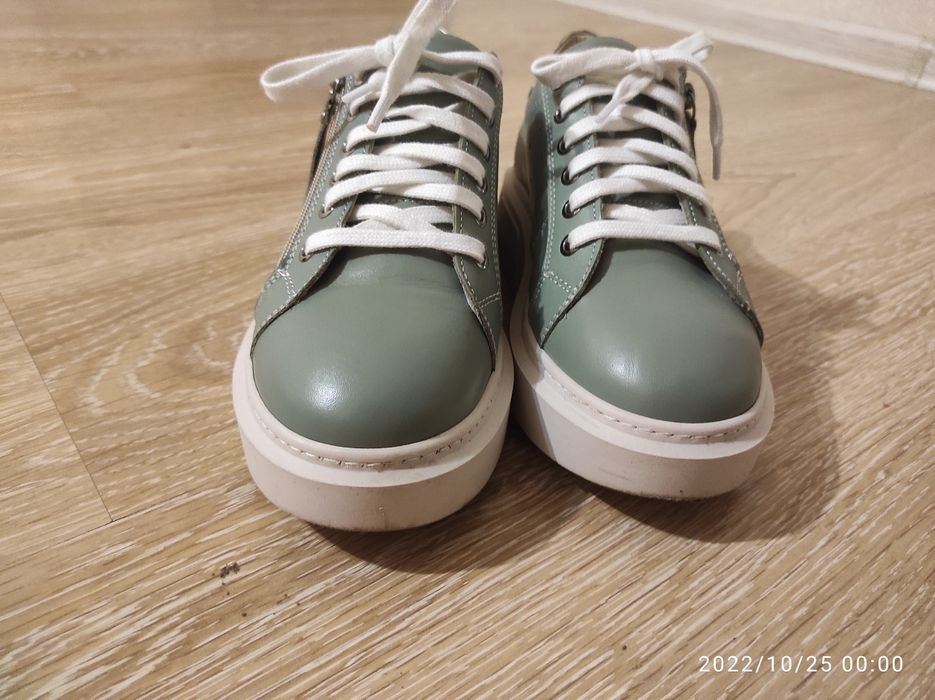 Продам  обувь. Продам