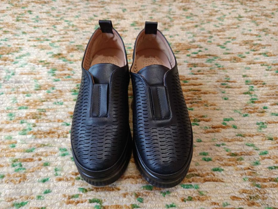 Дамски пролетно-есенни обувки