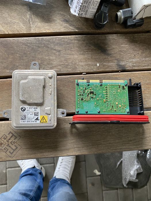 Unitate de control faruri xenon originala Bmw X4.Preț 150 euro.